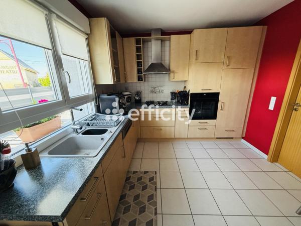 Maison
         5 pièces
        - 105 m² Exclusivité 274 500 € *