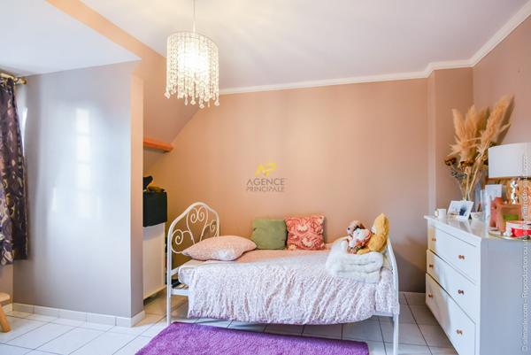 MAISON INDEPENDANTE - EMY LES PRES €580 000 ** - Référence 1956