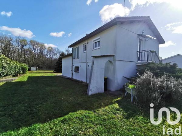 Maison 5 pièces de 140 m² à Galgon (33133)