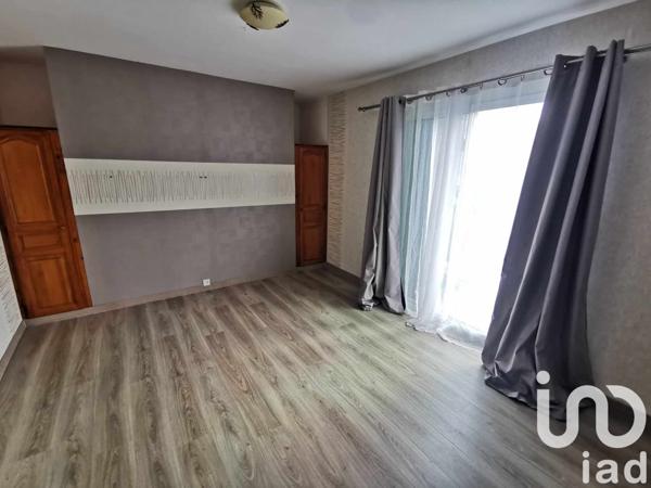 Maison 5 pièces de 140 m² à Galgon (33133)