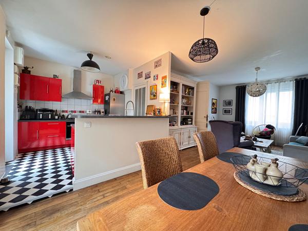 A vendre superbe Maison de ville type 5 avec jardin !