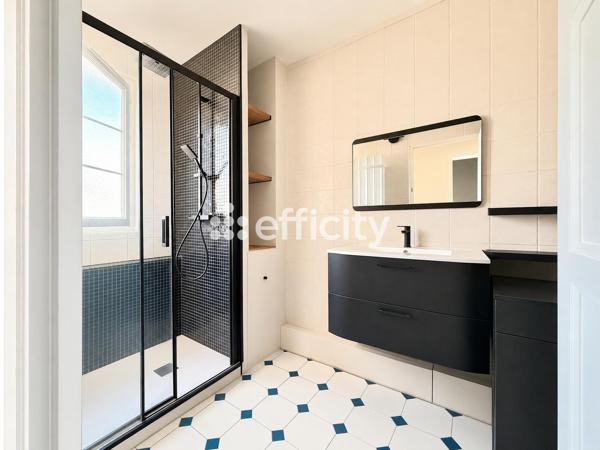 Appartement
         3 pièces
        - 68 m² Exclusivité 150 000 € *