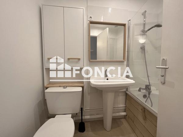 Location Appartement meublé 2 pièces 33 m² - 13 RUE DU DAUPHIN Honfleur 14600