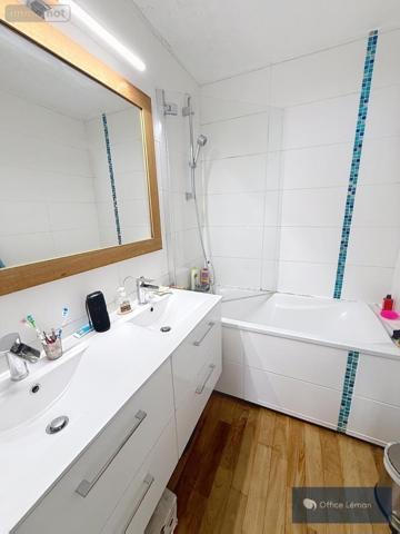 Appartement à vendre à Ferney-Voltaire dans l'Ain (01210), ref : 01047-829
