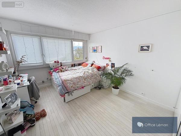 Appartement à vendre à Ferney-Voltaire dans l'Ain (01210), ref : 01047-829