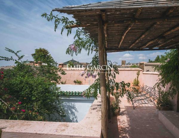 À vendre riad dans le quartier Sidi Benslimane à Marrakech