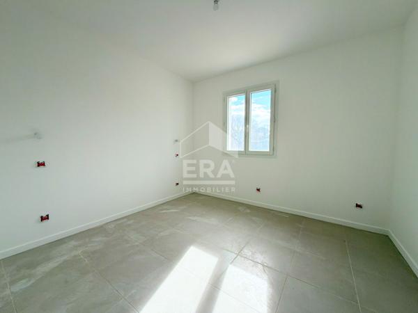 A VENDRE 84120 PERTUIS MAISON TYPE 4 PIECES D'ENVIRON 99 M² AVEC JARDIN ET GARAGE