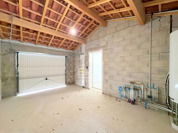 A VENDRE 84120 PERTUIS MAISON TYPE 4 PIECES D'ENVIRON 99 M² AVEC JARDIN ET GARAGE