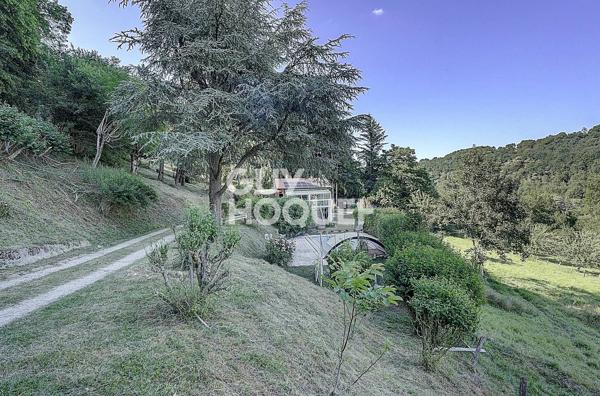 Propriété à vendre de 7 pièces de 130 m²
