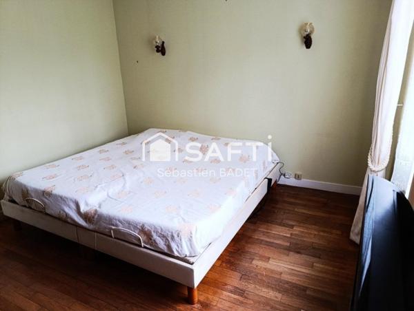 toiture rénovée , isolation récente ,vie de plain-pied