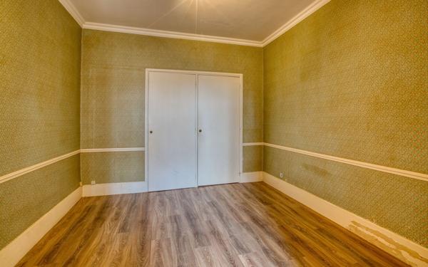 Appartement à vendre    5 pièces • 194 m2 Privas