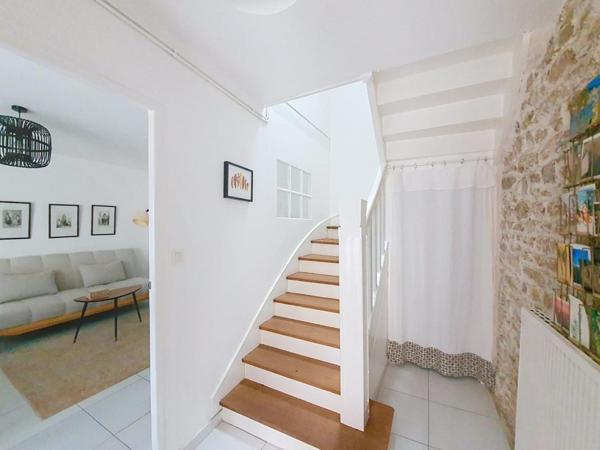 EXCLUSIVITÉ LORIENT : Maison de charme en pierre rénovée