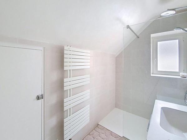 EXCLUSIVITÉ LORIENT : Maison de charme en pierre rénovée