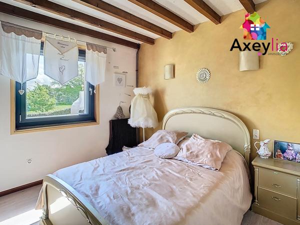 Le Coteau (42120) A VENDRE- PROCHE LE COTEAU- MAISON 4 CHAMBRES SUR TERRAIN DE 2500 M2 AVEC PISCINE