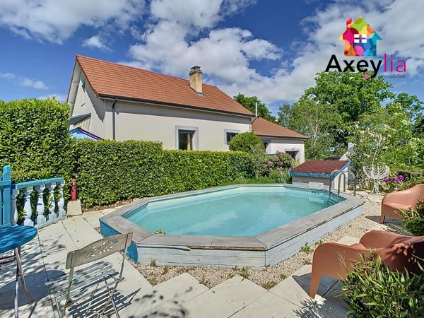 Le Coteau (42120) A VENDRE- PROCHE LE COTEAU- MAISON 4 CHAMBRES SUR TERRAIN DE 2500 M2 AVEC PISCINE