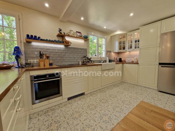 Pavillon rénové 3 chambres + sous sol