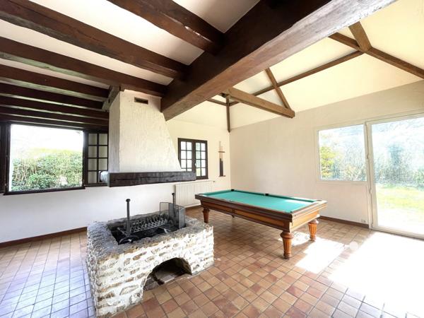 Maison rustique 9 pièces de 372 m² à Saint-Hilarion (78125)
