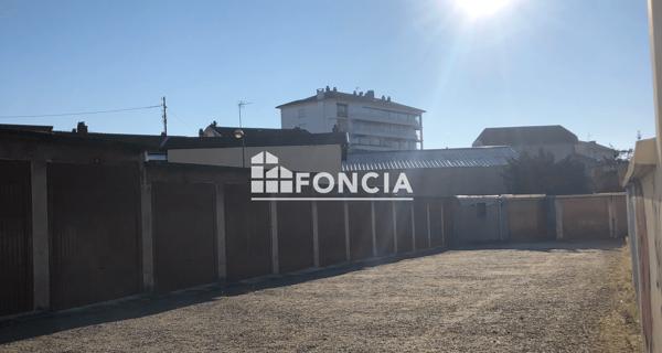 Location Parking 16 m² - Le Péage-de-roussillon 38550