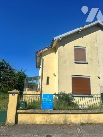 ARC-LES-GRAY (70100) – Maison avec terrain, garage et cave