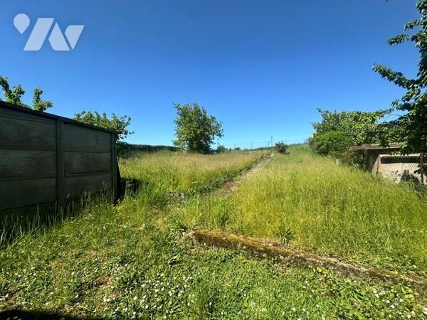 ARC-LES-GRAY (70100) – Maison avec terrain, garage et cave