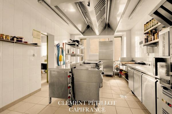 À VENDRE – RESTAURANT AVEC CHAMBRES D’HÔTE À ST-ANDRÉ (31420)