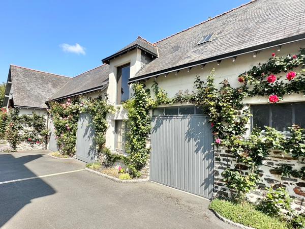 MAISON ANCIENNE AVEC UN MAGNIFIQUE JARDIN A ANGERS Angers