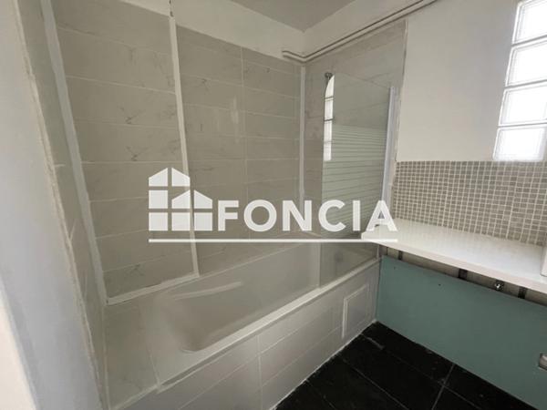 Location Appartement 3 pièces 68 m² - 28 RUE RAYMOND POINCARE Malzeville 54220