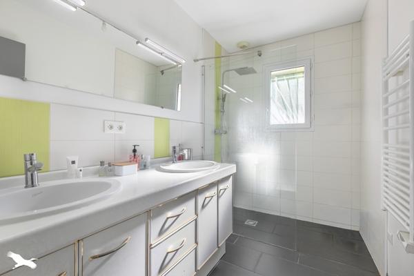Maison à vendre 365 680 € Saint-Jean-d'Illac 4 p 81 m² DPE A