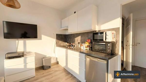 Vente                                                      Appartement
                        
                     1 pièces                      25 m2                     à Nice