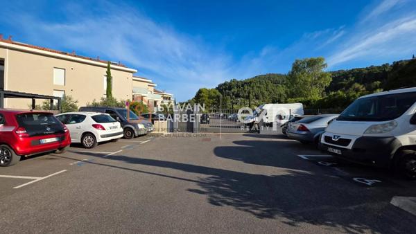 83210 SOLLIES-PONT - DUPLEX 4 PIECES AVEC 2 TERRASSES 2 PARKINGS PRIVÉS - QUARTIER CENTRE- BUS ZOU 849 – 881 - 882