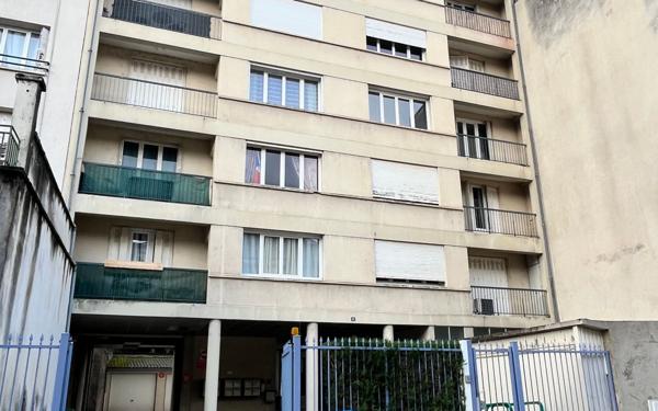 Appartement à louer    3 pièces • 73 m2 Limoges