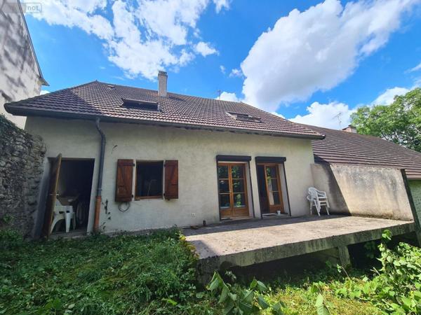 Maison à vendre à Arlay dans le Jura (39210), ref : VM2146-25014