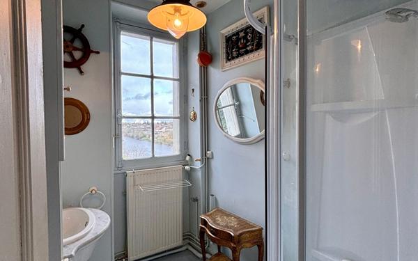 Maison à vendre    8 pièces •  Montmorillon