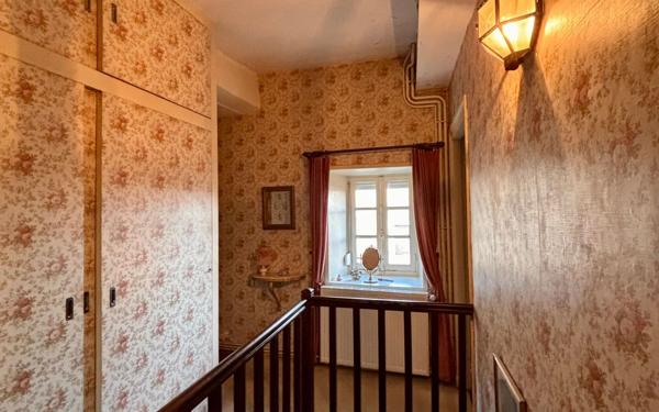 Maison à vendre    8 pièces •  Montmorillon