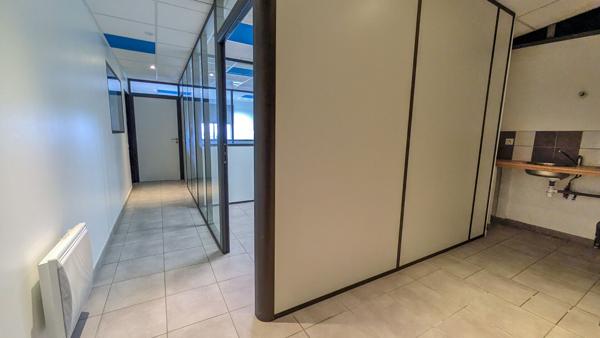 Bureaux de 100 m² à BOURG DE PEAGE , Bourg de peage Bureaux de 100 m² à BOURG DE PEAGE , Bourg de peage