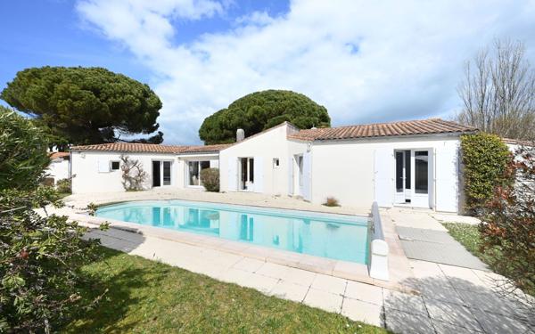 Maison à vendre    5 pièces •  La Couarde-sur-Mer