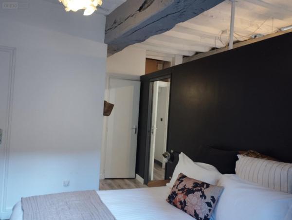 Duplex à vendre à Guingamp dans les Côtes-d'Armor (22200), ref : 00413FR   
centre ville