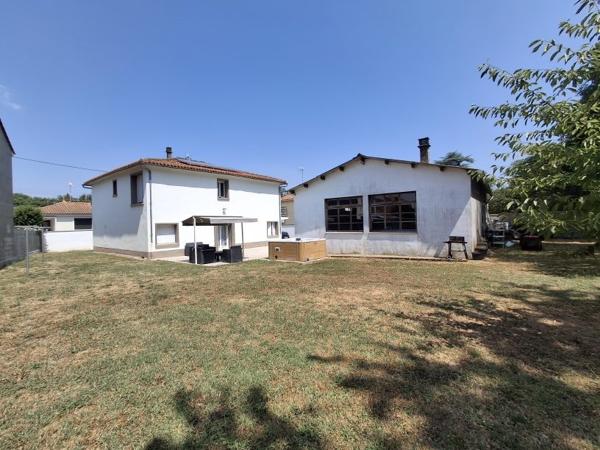 MAISON DE VILLE RENOVEE AVEC ATELIER