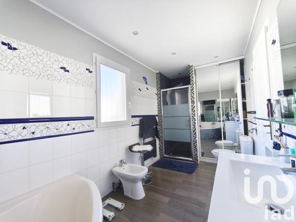 Maison à vendre 8 pièces 225 m² Baho