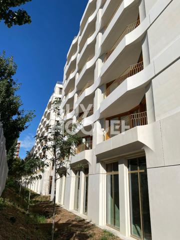 Appartement Paris 3 pièce(s) 70.37 m2 - métro PORTE DE BAGNOLET