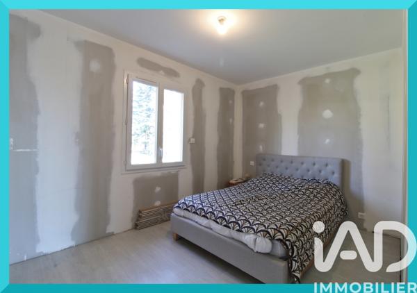 Maison à vendre 6 pièces 120 m² Saint-Germain-les-Vergnes