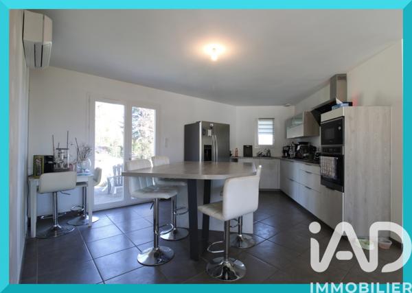 Maison à vendre 6 pièces 120 m² Saint-Germain-les-Vergnes