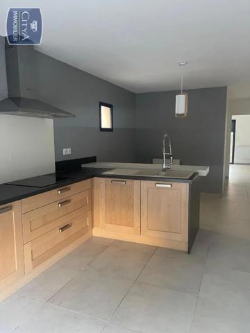 Maison à louer 7 pièces 150m²