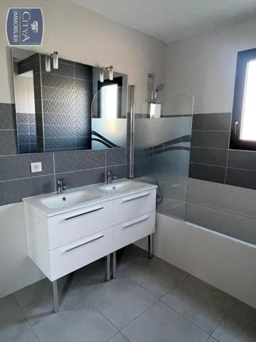 Maison à louer 7 pièces 150m²