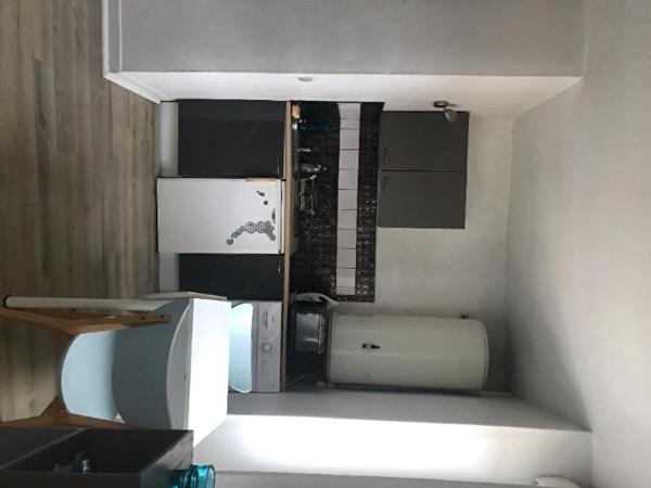 PAU : appartement F2 (23 m²) meublé à louer