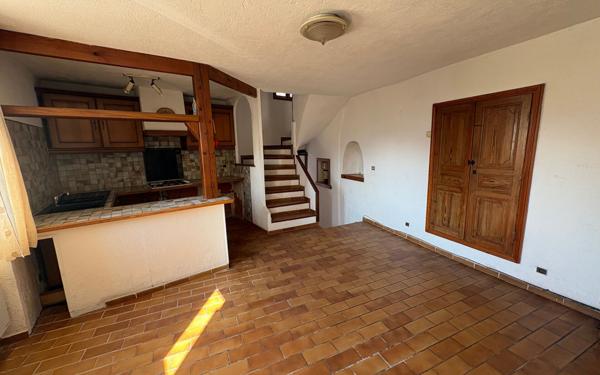 Maison à vendre    3 pièces •  La Tour