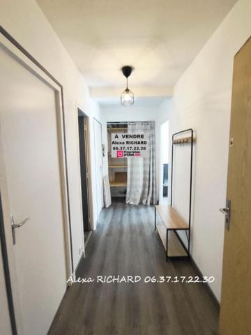 Appartement  a vendre Evreux 2 pièces avec balcon et place de parking