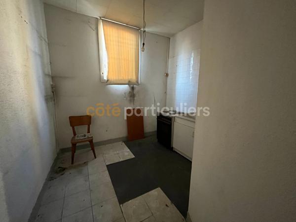 Vente
                Maison130 m² - 4 Pièces -
                    BORDEAUX (33100)