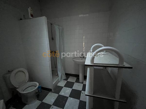 Vente
                Maison130 m² - 4 Pièces -
                    BORDEAUX (33100)