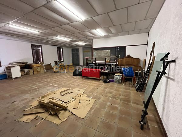 Vente
                Maison130 m² - 4 Pièces -
                    BORDEAUX (33100)